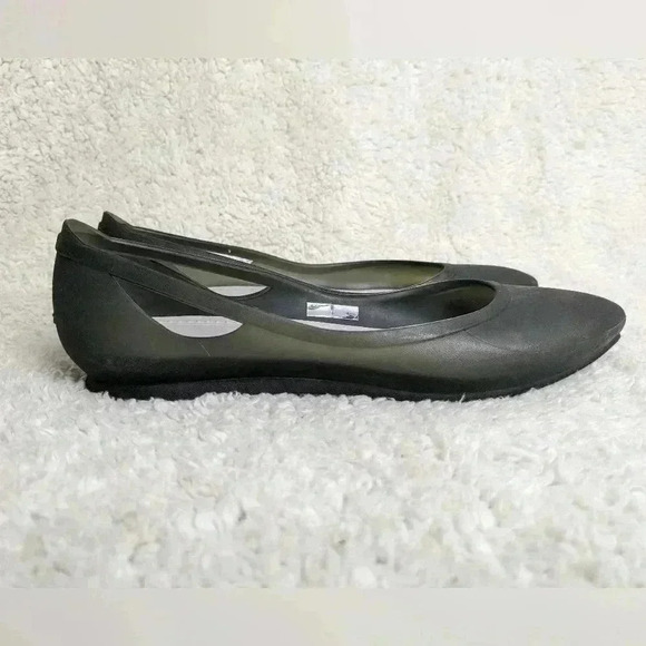 CROCS Flat ballet pointes toe shoes size 6 Women in Good used condition! - Picture 2 of 9